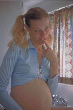  sexy preggo  Pregnant Leah toying with huge dildo