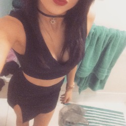 Amycookxd:  Red Lips And Black On Black 