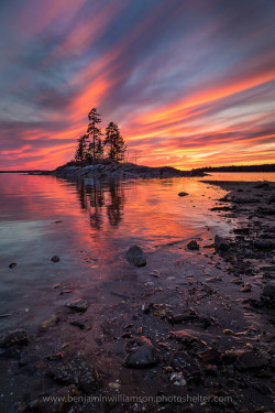 phototoartguy:  Island Sunset by BenjaminMWilliamson