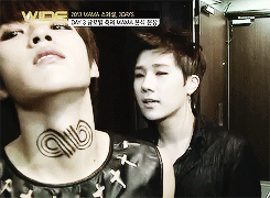 ddongwow:  Infinite showing off their tattoos and looking hot af 