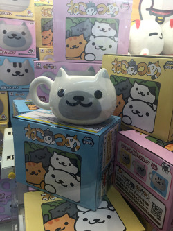 zombiemiki:  Neko Atsume cups at my local game center. There are three versions: Snowball, Marshmallow, and Mack 