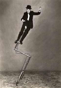 Cycliste en équilibre, 1950.