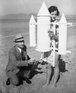 grease-gas-and-asatru:  retrogasm:  Sending his wife into space…   Women are from Venus, men from Uranus …I think the old proverb goes.