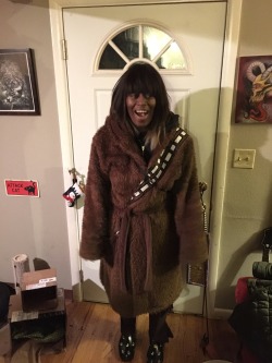 shanedog09:Star Wars premiere!! My little Wookie and me as Han Solo. @iamapaperuniverse