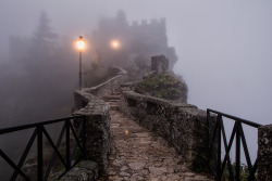 lori-rocks:  foggy San Marino
