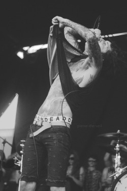  Oliver Sykes, Bring Me The Horizon  