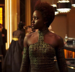 fatcr0w: accras: Lupita Nyong’o and Letitia Wright in Black Panther FYI the costume designer for the Dora Milaje is a black woman and look how we have FULL COVERAGE BEAUTIFUL BUT STILL PRACTICAL ARMOR 