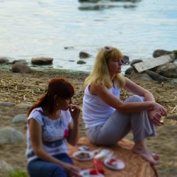 #Peterhof. #Moments &amp; #portraits 17/37. #Girls on #vacation / #Gulf of #Finland   #portrait #rest #relax #landscape #streetphotography #travel #walk #food #eat #water #coast #sand