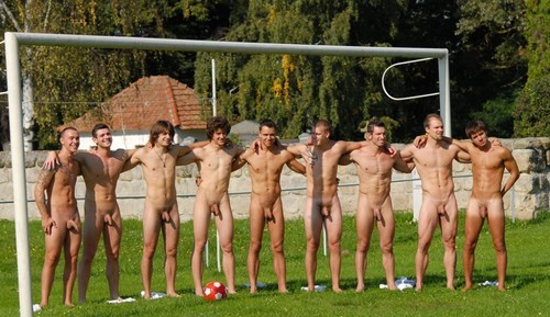 mysportyboy2:  Wawwww! Naked Soccer Team… Follow the Hottest sportsmen!…. http://mysportyboy2.tumblr.com/