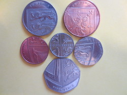 himezawa:  converse-universe:  Just realised that the British currency does this.  Mind. Blown.   sssssssh 