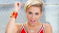 Miley Cyrus  ♥  She looks amazing. ♥