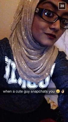 thebootydiaries:  drfreeze01:  thebootydiaries:  pls stop rebloggingthis is not how I want to be remembered  that hijab looks like some grandma’s sweater became sentient   