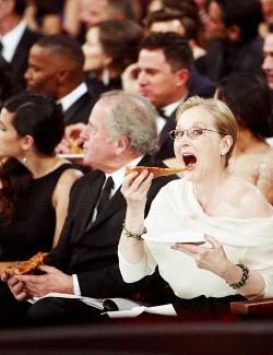 Oscar 2014Selfie és pizza evés!! Klikk a képre a nyertes listáért!! :)