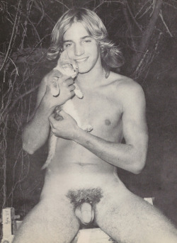 boobsandpubes:  erraticerotic:  I’M SORRY BUT I CAN’T DEAL WITH THIS I CAN DIE NOW BECAUSE NO PICTURE WILL EVER BE THIS GOOD. (via vintageboys)  I rarely post cocks on here (note to self: post more penis) but I LOVE every bit of this. 
