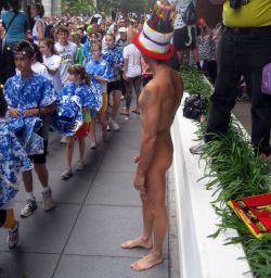 yellowboy16:  Naked in Public  (via skyler007)  Must be Europe.  No one is giving a second glance.
