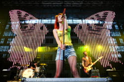 No one rocks the stage like Hayley Williams.