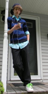  i lovee thiss photo with allll my lifeee.imean look at it, my graduation outfit.i know&hellip;im wearinggg a sweaterrr in summer!but commeeonn.BLACK PANTS.LIGHTBLUESHIRT.BLACK AND BLUE SWEATER,GREEEENNN SHOELACES.pimpppstatuuss.&lt;3