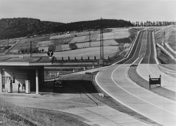 Autobahn service station photo by Wolf Strache, 1937