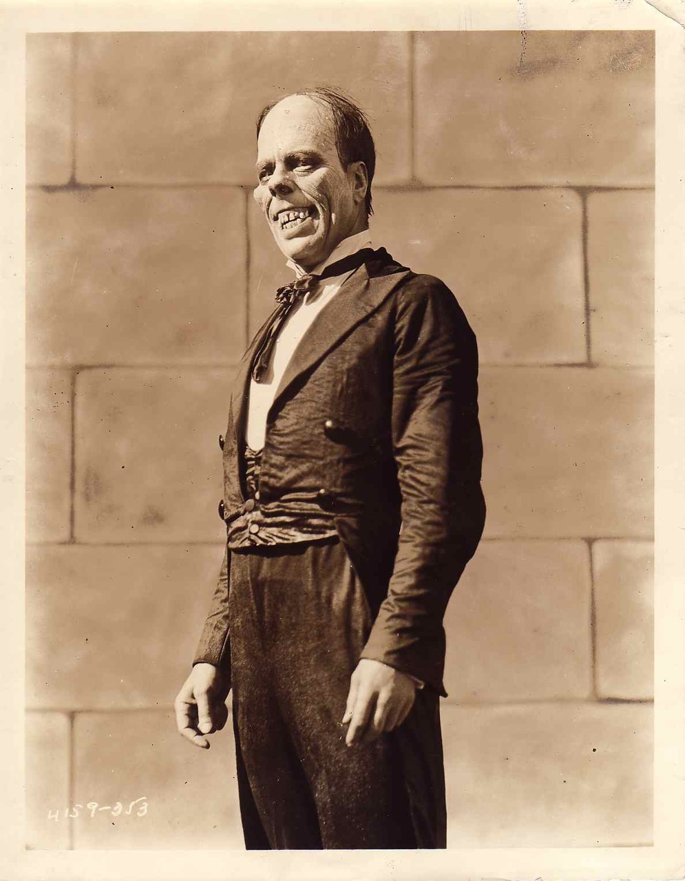  Lon Chaney The Phantom Of The Opera - (1925) 