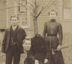 y0ungrichandflaashy:    This is the Buckley Family. The children’s names were Susan and John. As a Halloween joke, all the kids in the neighborhood were going to get a dummy and pretend to chop its head off. The Buckley children thought it would be