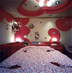 Only in Japan gwynyfier:  Hello Kitty Bondage Hotel Room 
