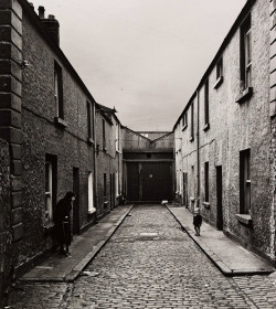 Watching - A Street Scene  photo by Alen MacWeeney, Dublin 1965