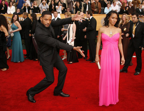 stealingfirefromprometheus:  theowlintheappletree:  blurringlines:   Zac Efron lets Vanessa walk first so people know how amazing she is. Will Smith does THIS.  gold.  I will forever reblog this photo. love it.  Will Smith is basically the best. 