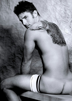 yellowasian:  jason | wander aguiar  I have a thing for back tattoos, especially on attractive men :]