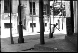 New Orleans street scene photo by William Gale Gedney, 1956via: Duke University