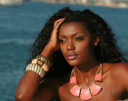juicysistas:  Lesliana Pereira, Miss Angola 2008 