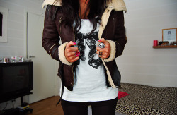 i want this jacket soooooooo bad ugh!