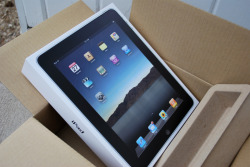 storybooklove:  FREE IPAD GIVEAWAY! So this Christmas, I asked both my boyfriend and mum for an iPad, and both of them got it for me, which I did NOT expect. Yes, I could return it, or sell it, but I actually feel like doing something nice for once. So,