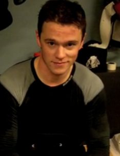 kendallcarolineflower:  fuckyeahjonnytoews:  and he does know how to smile : D  He looks like a little boy in this picture. How adorbz.    preshhh.