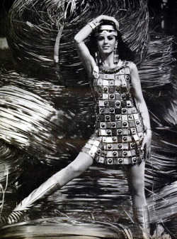 pophop:  Sixties fashion:  The striking, if impractical, Paco Rabanne steel mini. 