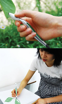 nitrox72:  52hearts:   Korean designer jinsu park designed a con­cept pen that adopts the  eye­drop­per tool of pho­to­shop for real life. The color picker pen  enables col­ors in the envi­ron­ment to be scanned and instantly used  for draw­ing.