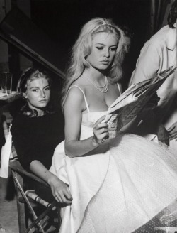 sweetcakes-and-milkshakes:  Brigitte Bardot