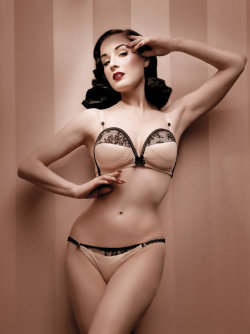 Oh Dita Von Teese. I would give up my soul
