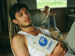 10inchflaccid:  miucciapet:   gael garcía bernal // the motorcycle diaries (2004)   my baby is so young here 