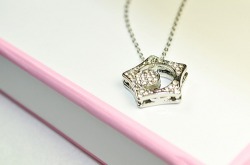 Twinkle-:  Boys Over Flowers Kissing Star Necklace Giveaway Hello~ This Is My First