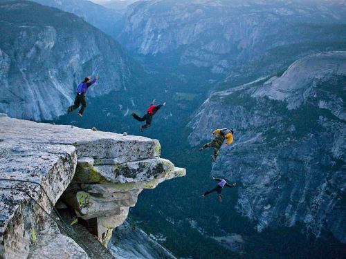 babeeface:  ivanfilios:  (via Yosemite Climber Picture – Adventure Wallpaper – National Geographic Photo of the Day)   Thats so cool :) base Jump anyone ??   Awesome.