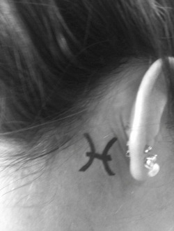 black-w0lf:  My tattoo &lt;3 Pisces zodiac symbol. 