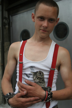 slavejimmy:  Very young but very cute with a nosering and kitten! bossyboys:  not specifically into the whole skin thing … but damn he’s cute   