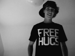 free hugs?!(;