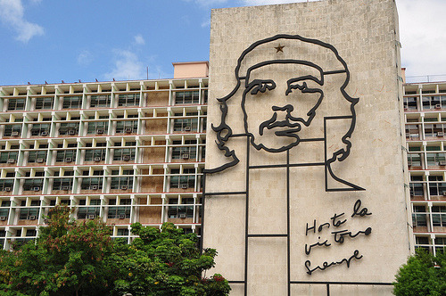 Monumento al Ché Guevara - Plaza de la Revolución, Cuba.    &ldquo;Hasta
