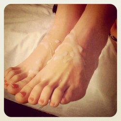 eroticlust:  Cream topped toes - taken by
