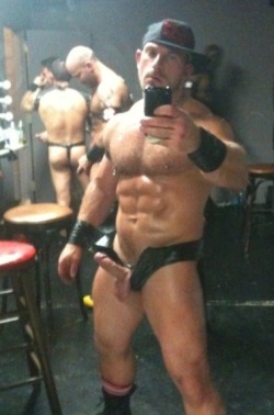 Samuel Colt is proud to show us why he’s hard and sexy