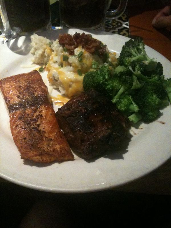 yum, Chili&rsquo;s for dinner! sirloin, grilled salmon &amp; garlic herbs,