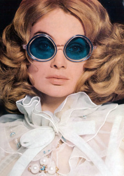 bohemea:  Jean Shrimpton - Vogue by David