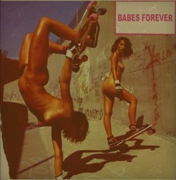 nakedsports:  Nude skateboarding via 							     						         						            starryyeyed
