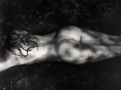 billyjane:   Nude In Water, 1985 by John Swannell *